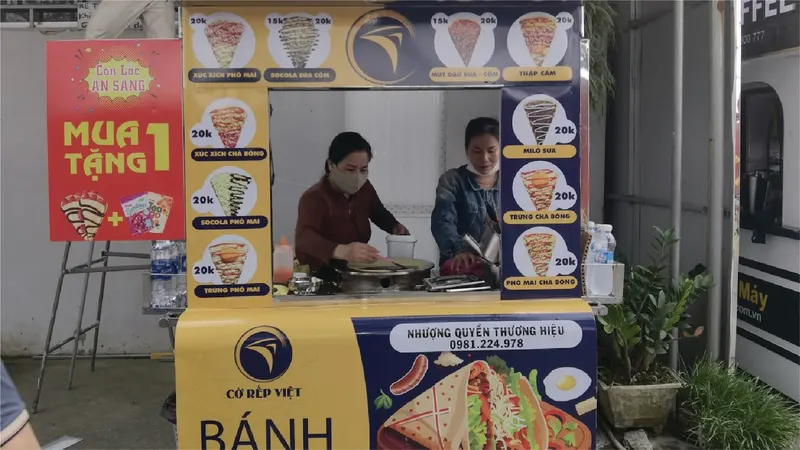Khách hàng Chị Thảo bán bánh cờ rếp tại TP. Hồ Chí Minh